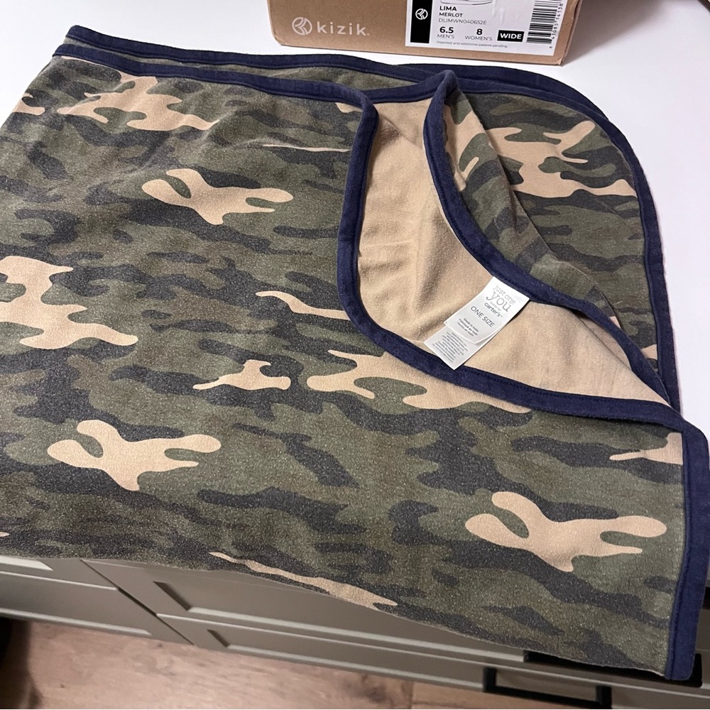 Carters baby blanket
